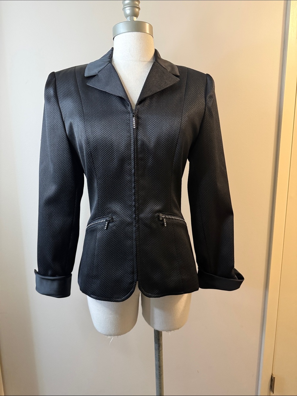 Vintage Laura Madrgano textured satin suit jacket
